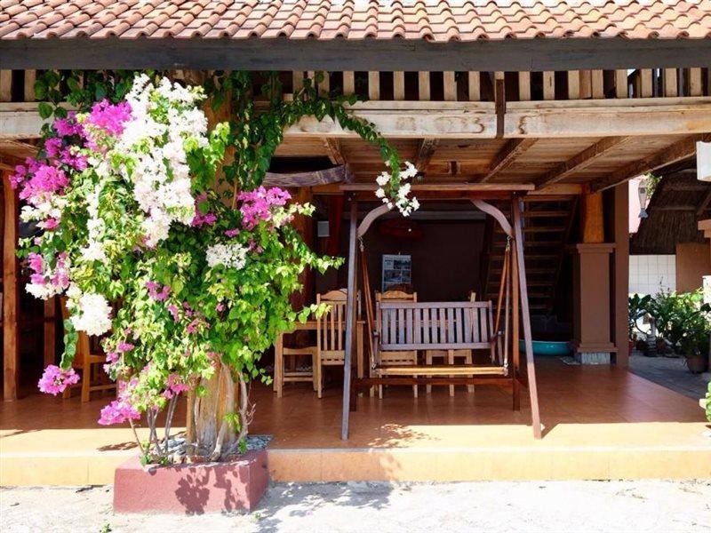 Mario Hotel And Cafe Weetebula Экстерьер фото